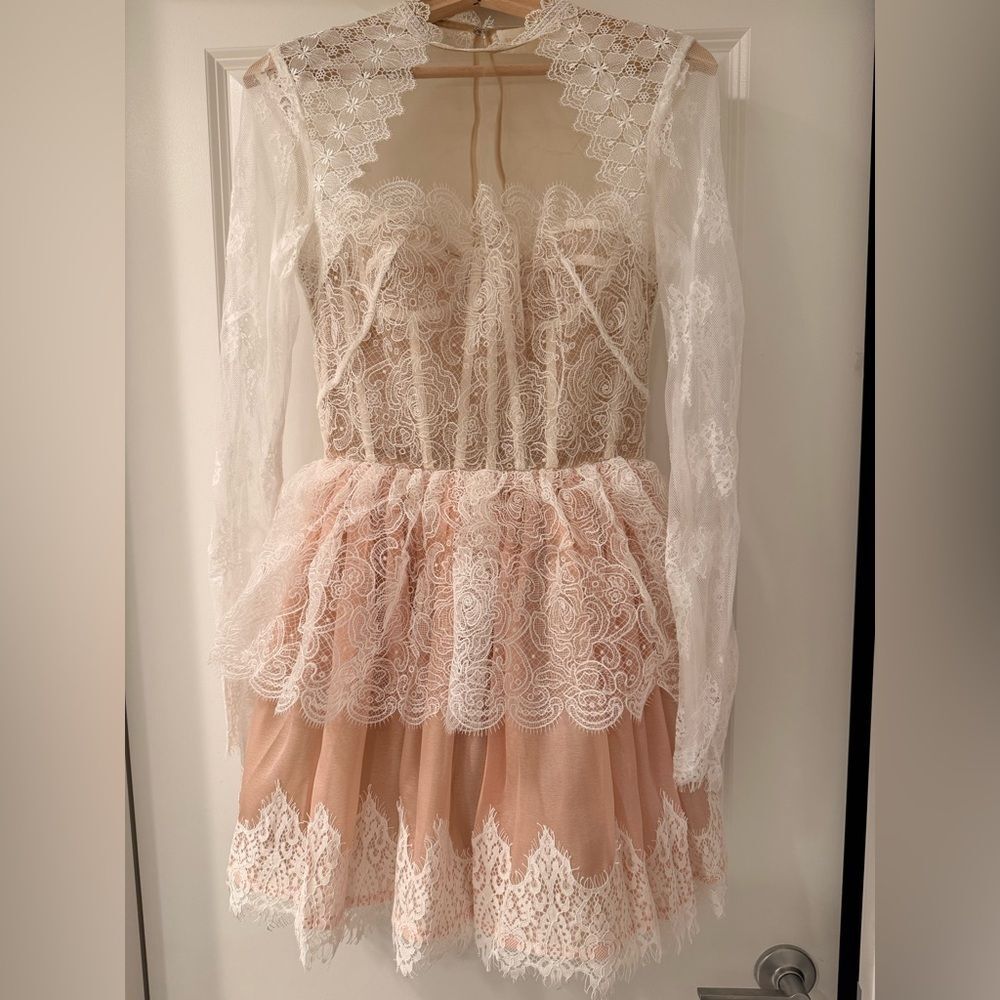 NWOT BRONX AND BANCO Daphne Ivory blush Long Sleeve Mini Bridal Dress, M - Picture 5 of 16
